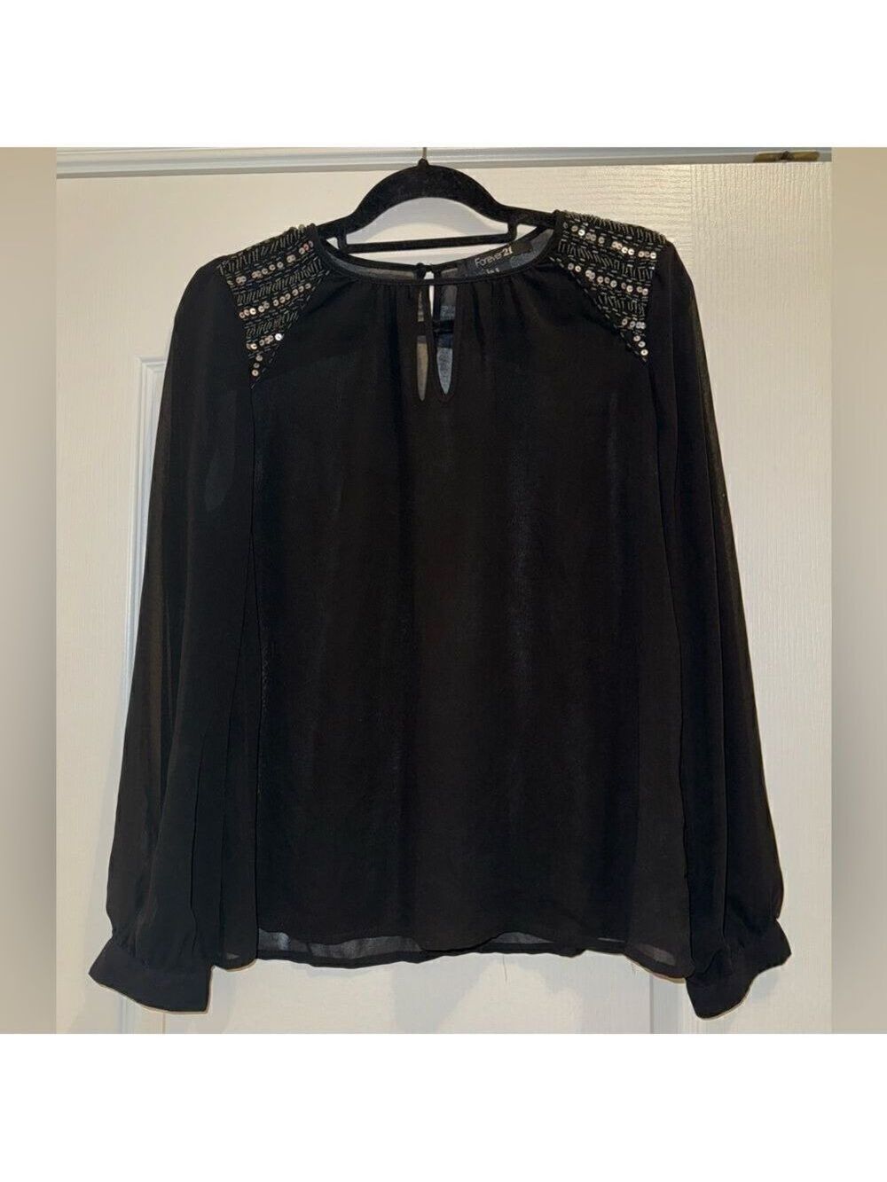 FOREVER 21 Sheer Blouse 🖤
